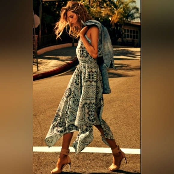 H&M Dresses & Skirts - 💜 2/$20 H&M Blue Boho Floral Dress